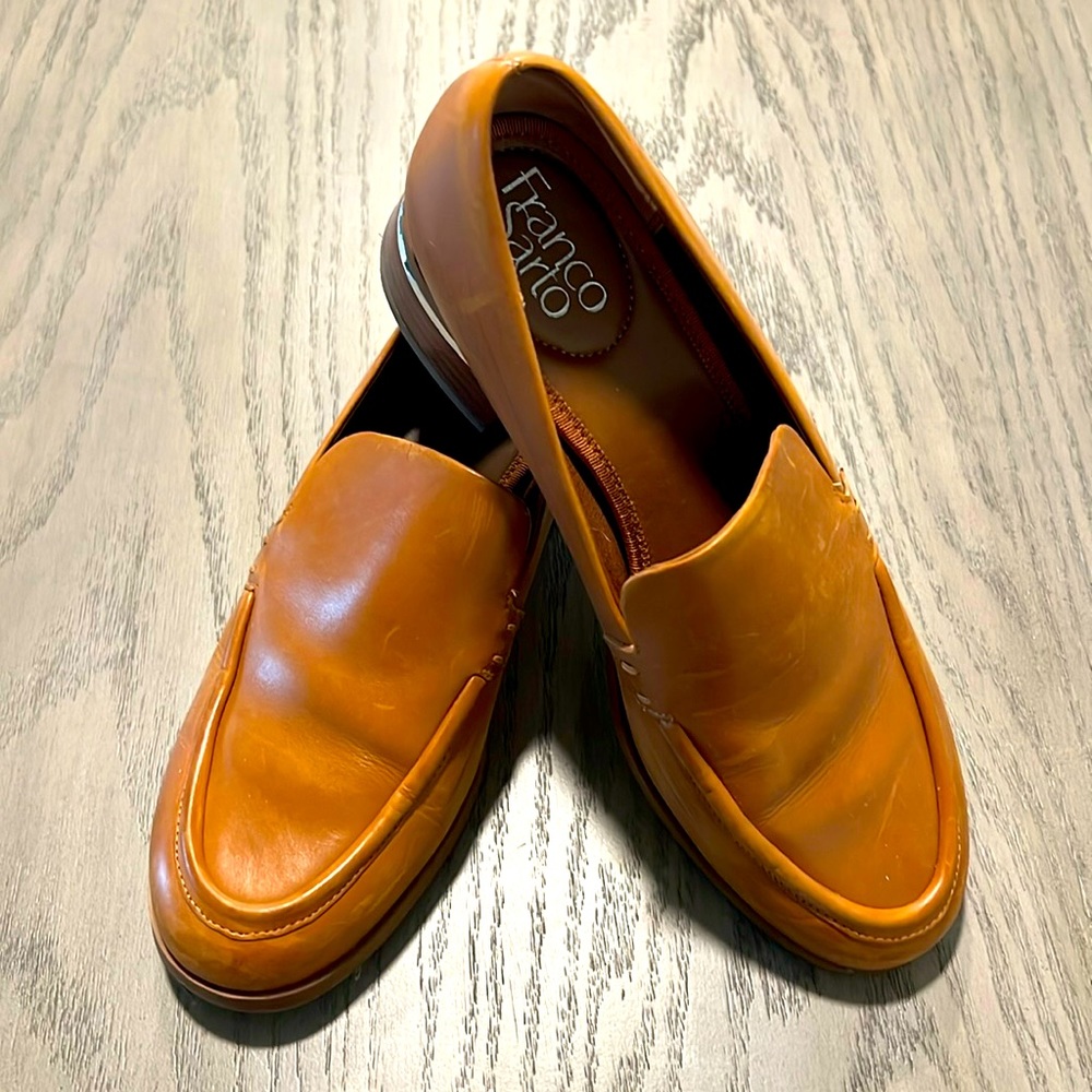Women’s Franco Sarto Camel Loafers Size 8